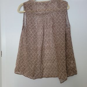 LAST CHANCE LOFT Sleeveless Button-down Top